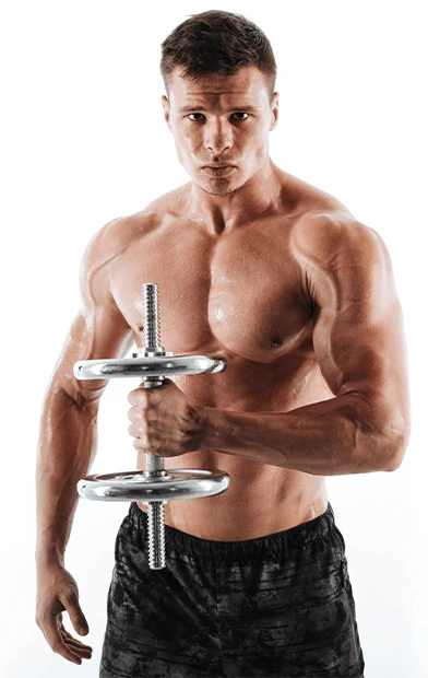 Hombre musculoso: potencia y crecimiento con Bulk Extreme.